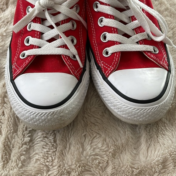 Converse Chuck Taylor All Star Red Shoes Sneakers Women’s Size 7 Men’s Size 5 - Picture 6 of 8